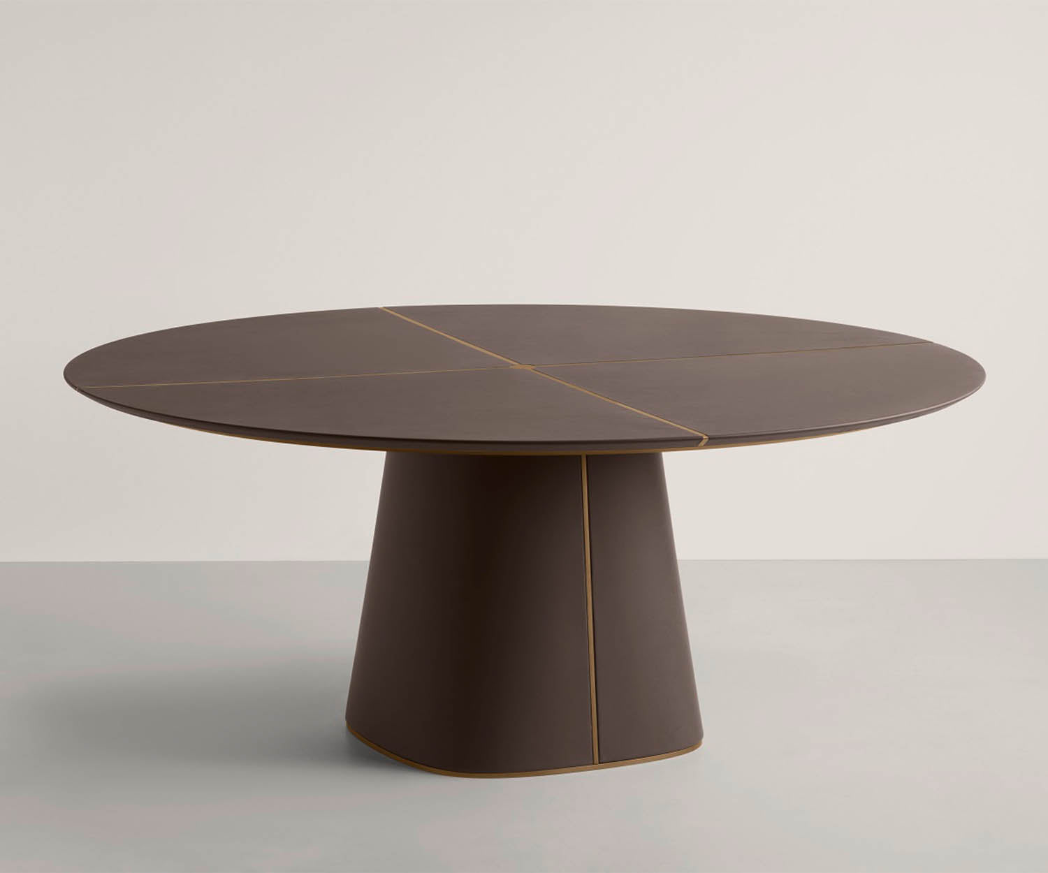 Frag, Artu 160 Leather Dining Table