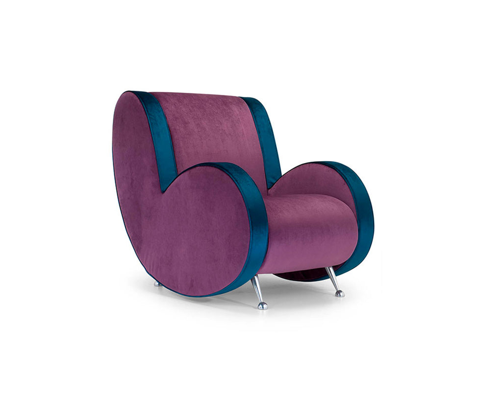 Adrenalina, Ata Armchair