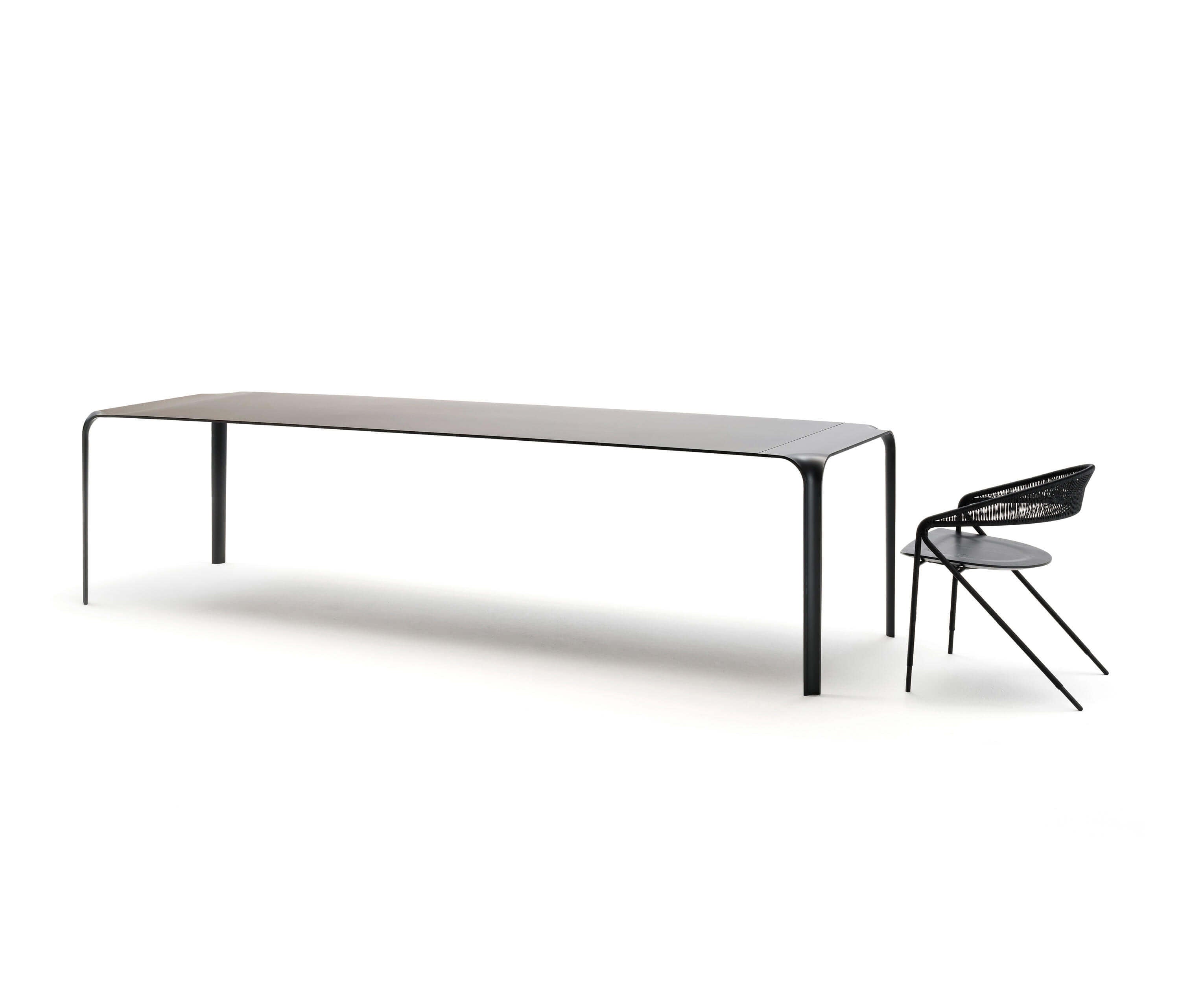 Living Divani, Brasilia Dining Table