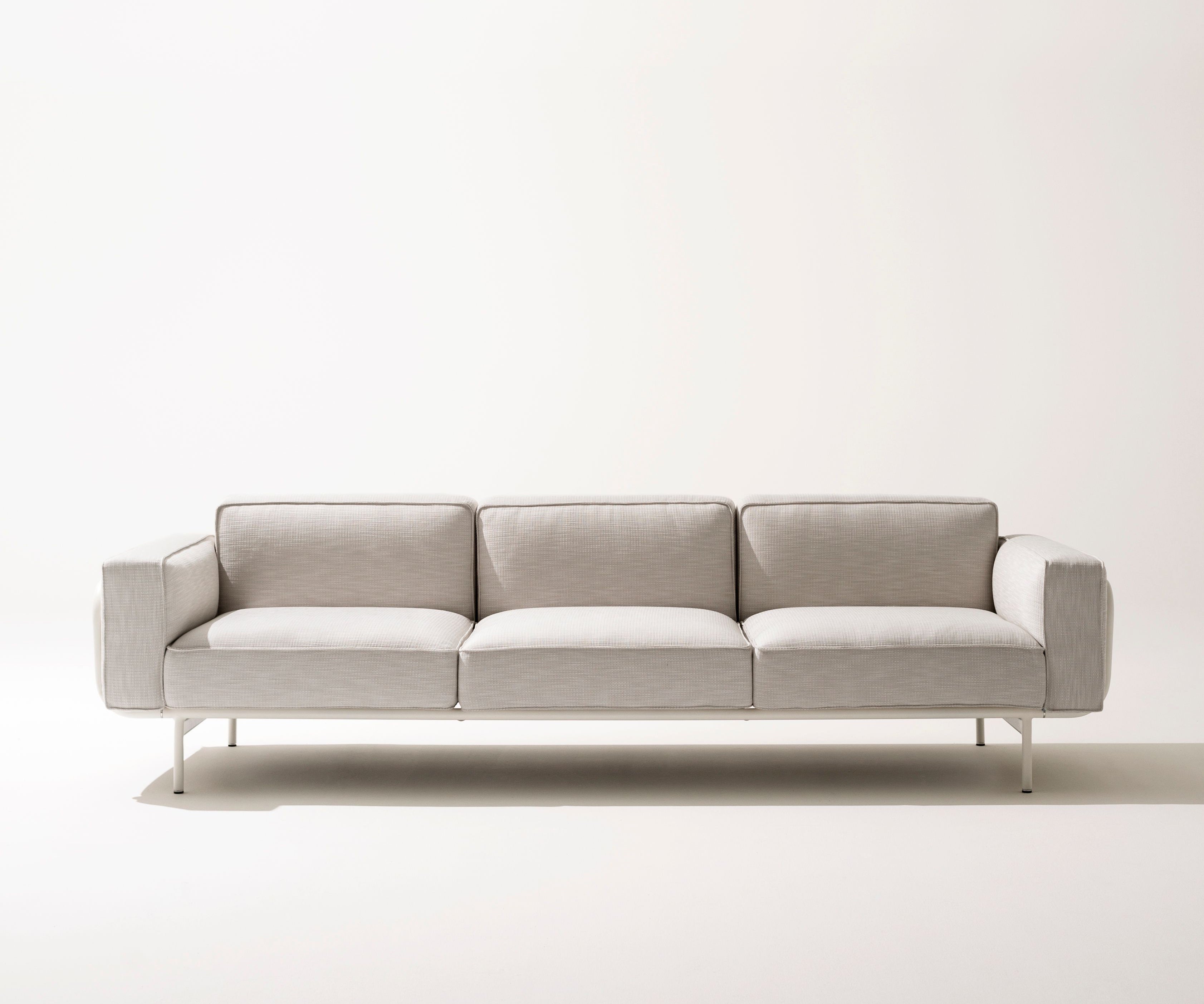 Roda, Estendo 3 Seater Sofa