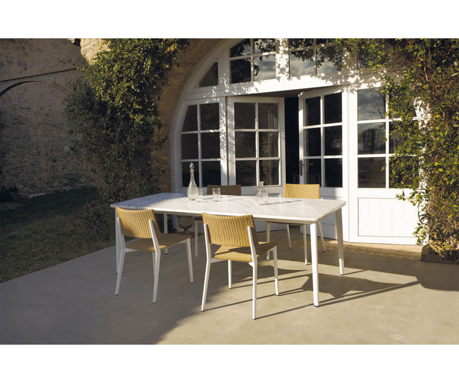 Triconfort, Riba 40706 Dining Table